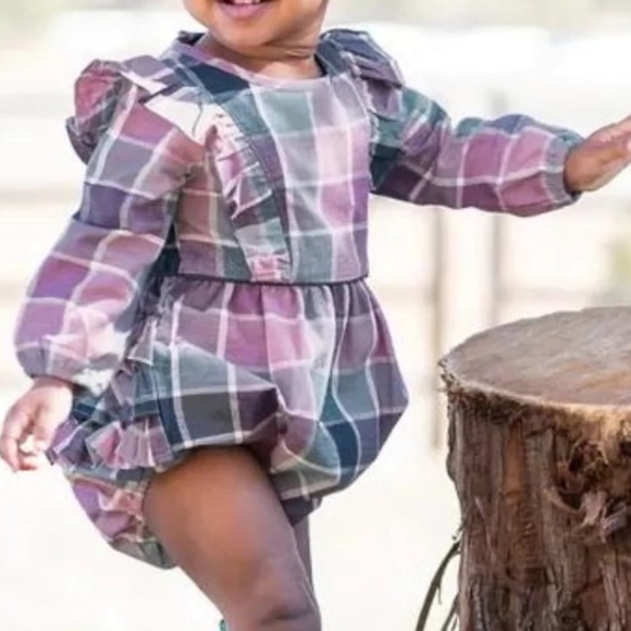 Rufflebutts Bubble Romper w/leggings - Picture 2 of 2